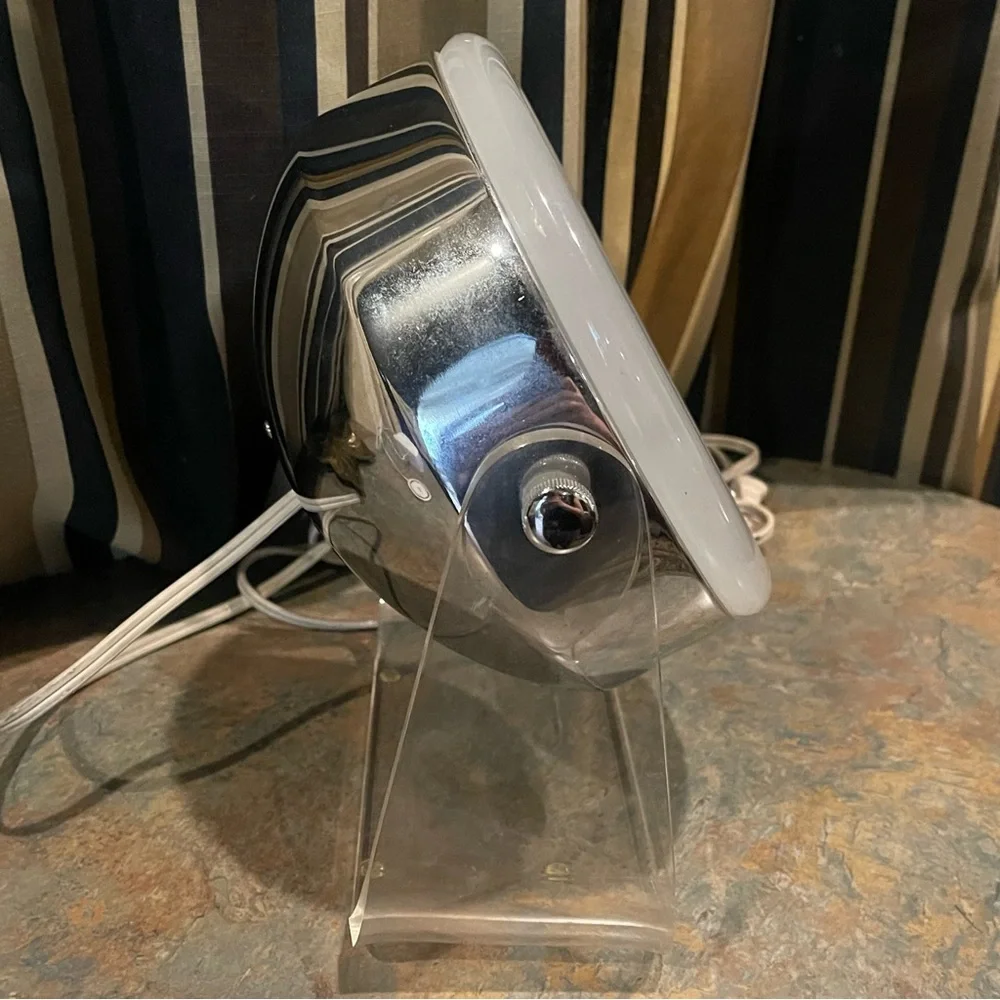 Vintage 70’s Chrome Jerdon Lighted Vanity Mirror With Magnification Lucite Base